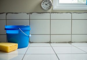 Fliesen verfugt: Wann kann man abwaschen?